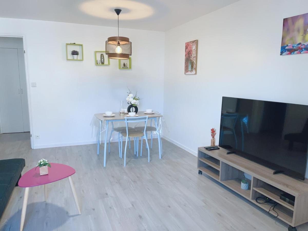 Apt 67M2 Hyper Centre: 2 Chambres, Cuisine Tv Wifi Фонтене-ле-Комт Экстерьер фото